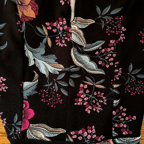 Charlotte Russe Boho Cottagecore Rose Floral Plunge Bodysuit - Picture 13 of 13